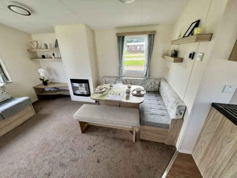Willerby Salsa dining area