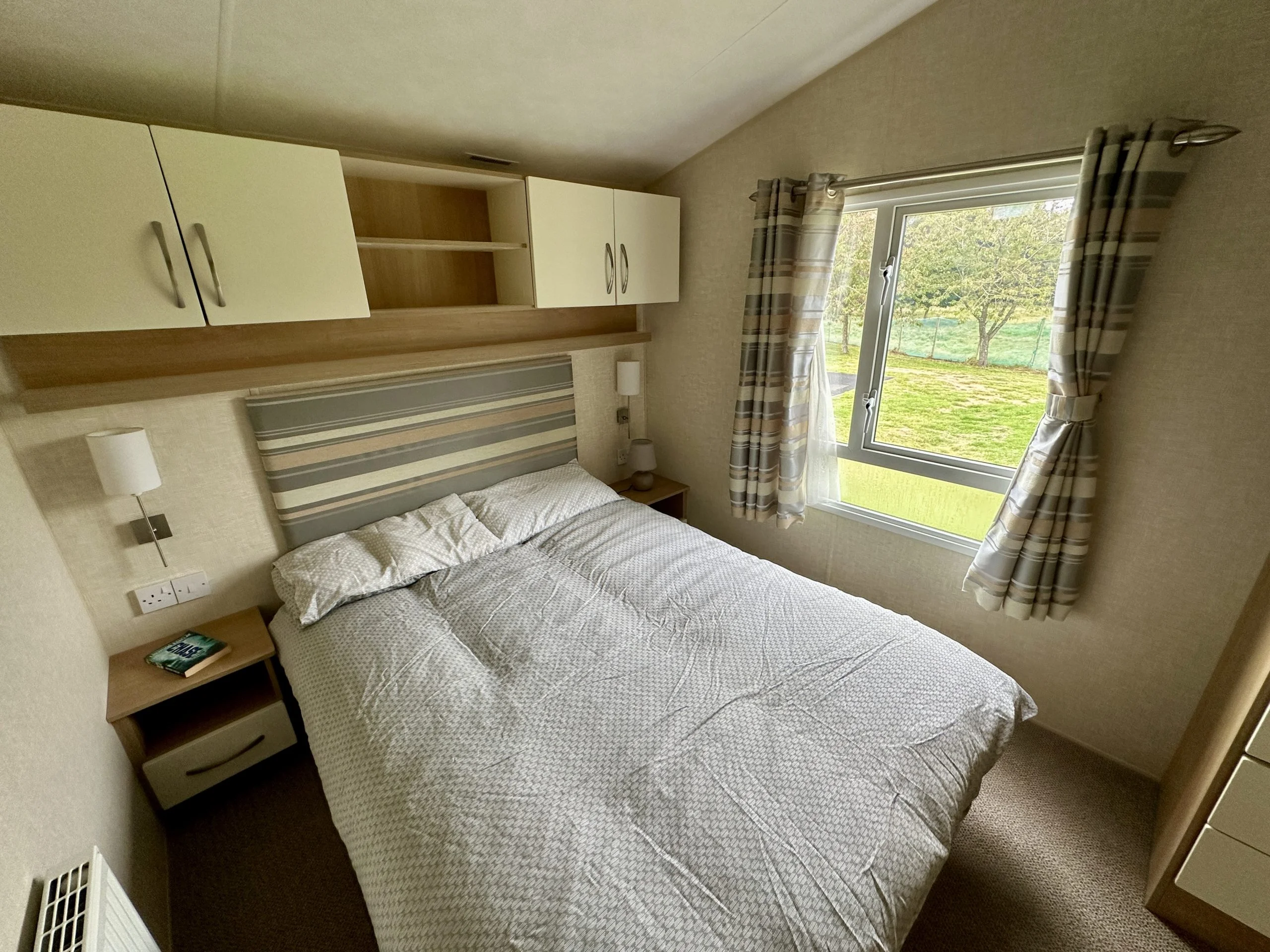 Willerby Avonmore Bedroom Master with en-suite
