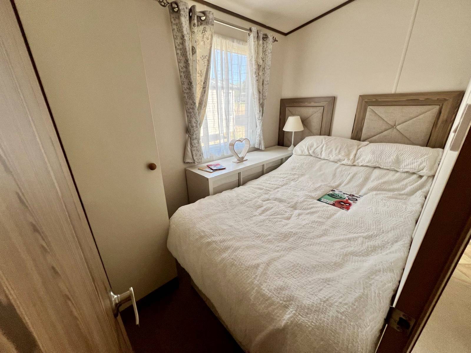 ABI Elan twin bedroom
