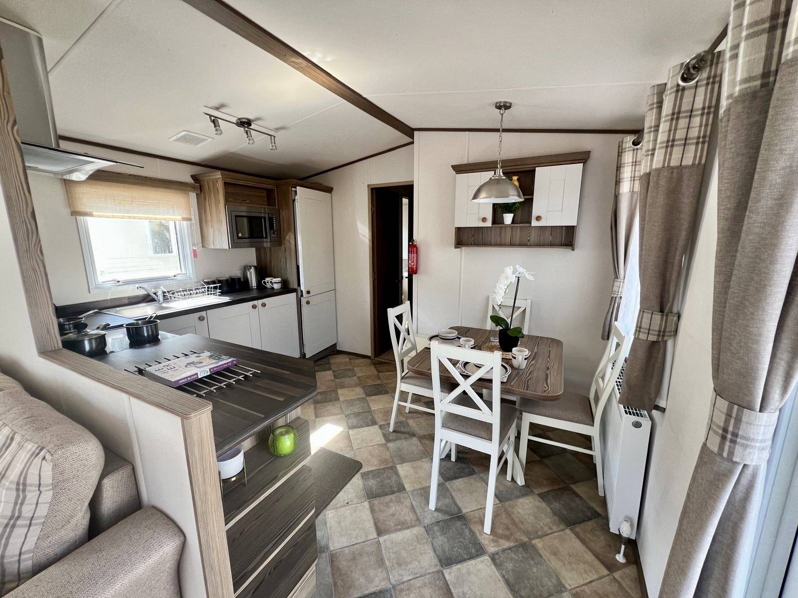 ABI Elan Kitchen diner