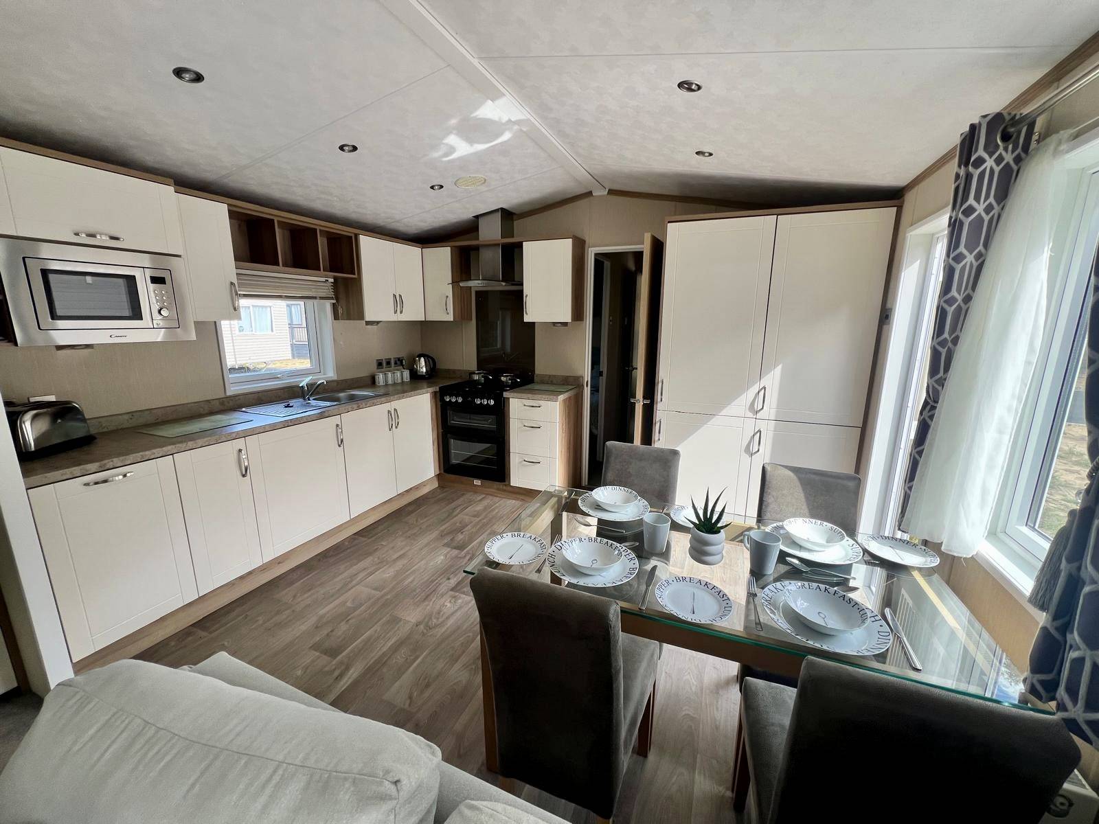Pemberton Marlow kitchen diner